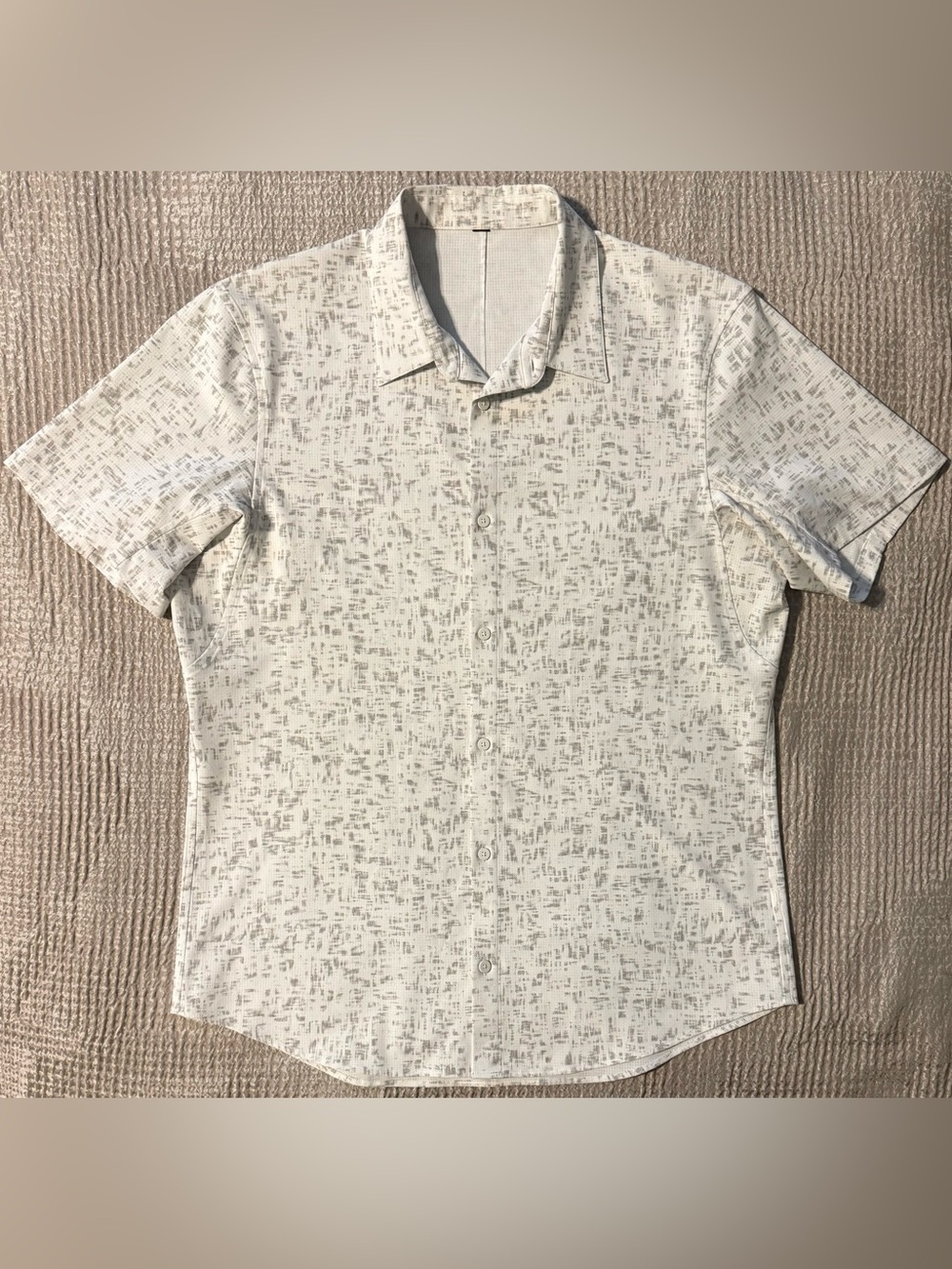 Lululemon Airing Easy Short Sleeve Shirt Men’s XL Grid Block White Opal Rhino